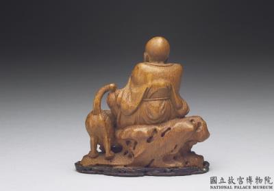 图片[2]-Bamboo carving of a tiger-taming lohan, early Qing dynasty, late 17th to early 18th century-China Archive